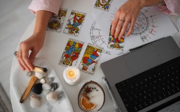 7 erros ao consultar tarot e como aproveitar melhor a consulta