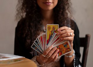 Descubra o Poder Secreto dos Arcanos Maiores: Interpreta��es e Significados Profundos