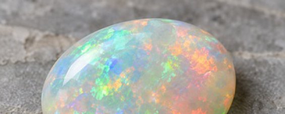 Pedra Opala: Significado e Como Usar